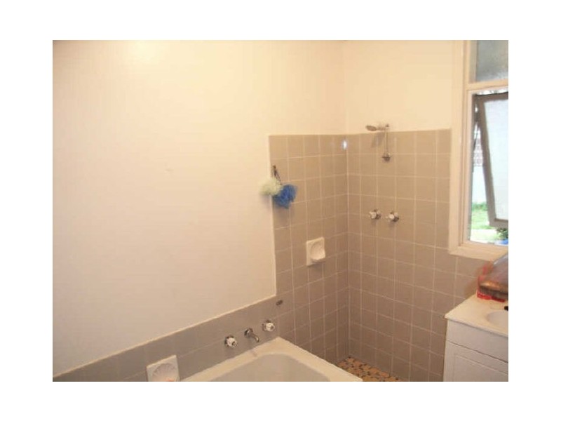 24 Raymond Road, Para Hills SA 5096