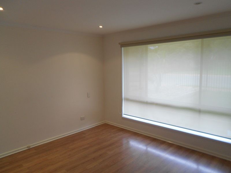 8 Galloway Ave, Salisbury East SA 5109