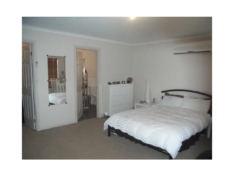 8 Heathpool Street, Burton SA 5110