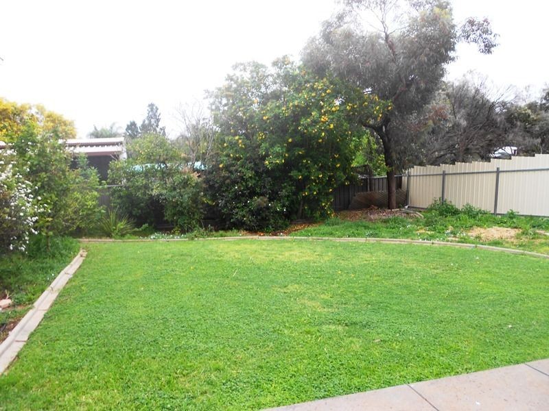 28 Goodwin Court, Para Hills SA 5096