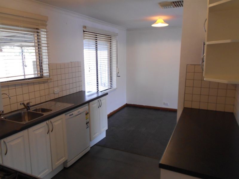 11 Maguire Crescent, Burton SA 5110