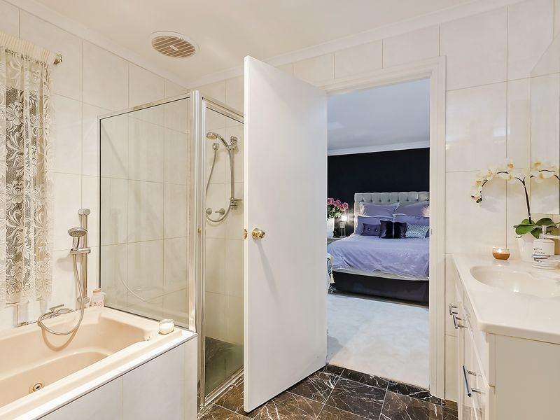 25 Baldwin Court, Wynn Vale SA 5127