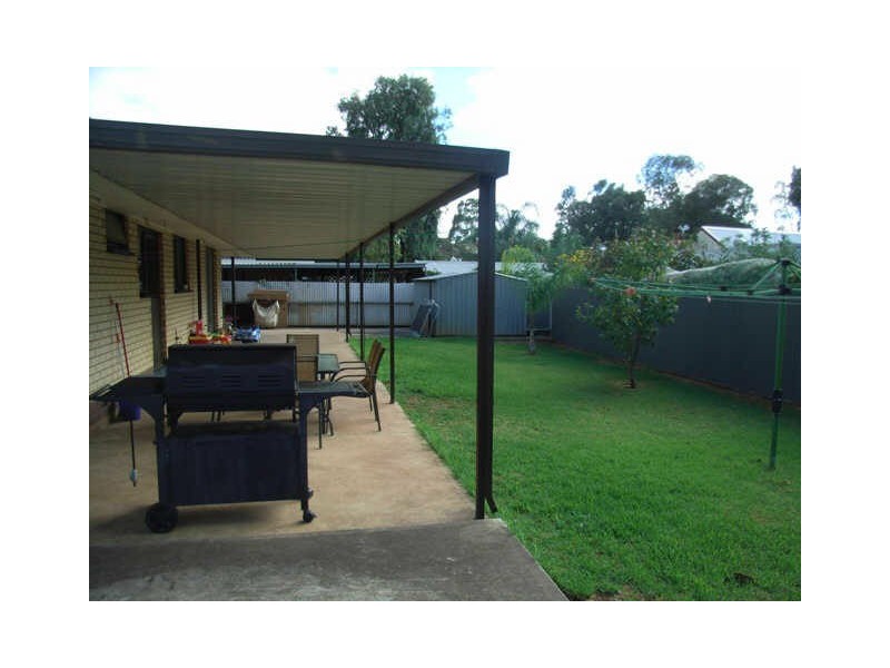 5 Sherwood Crescent, Paralowie SA 5108