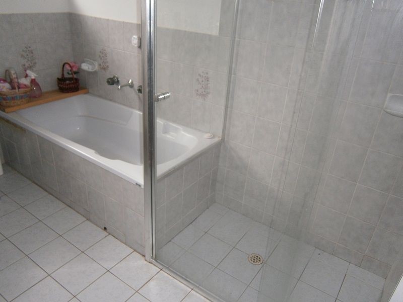 22a Oak Avenue, Burton SA 5110