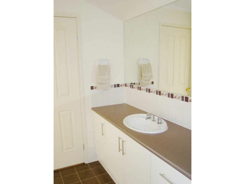 5 Westbourne Street, Burton SA 5110