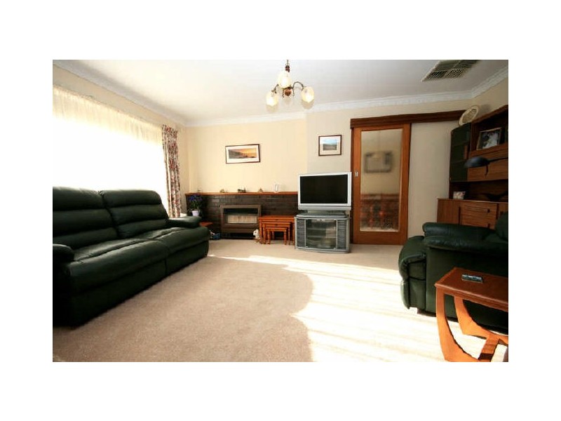 38 Robert Court, Para Hills SA 5096