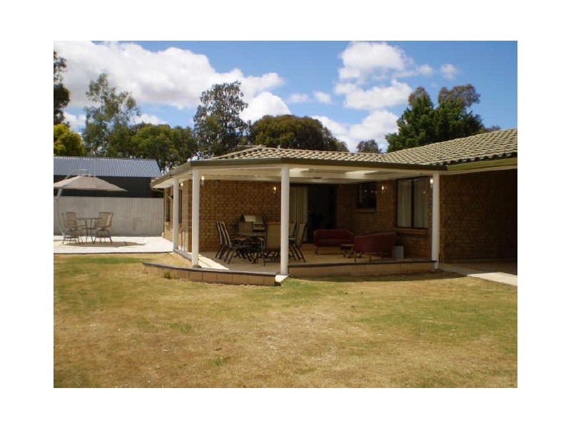 2 Caloundra Drive, Paralowie SA 5108