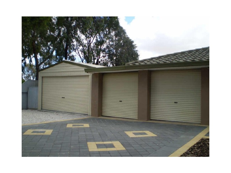 2 Caloundra Drive, Paralowie SA 5108