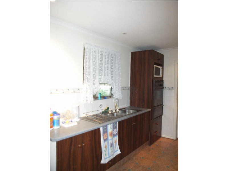 15 Barrington Road, Elizabeth Downs SA 5113