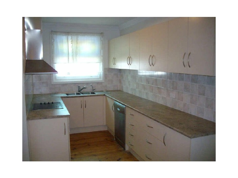 8 McCabe Avenue, Parafield Gardens SA 5107