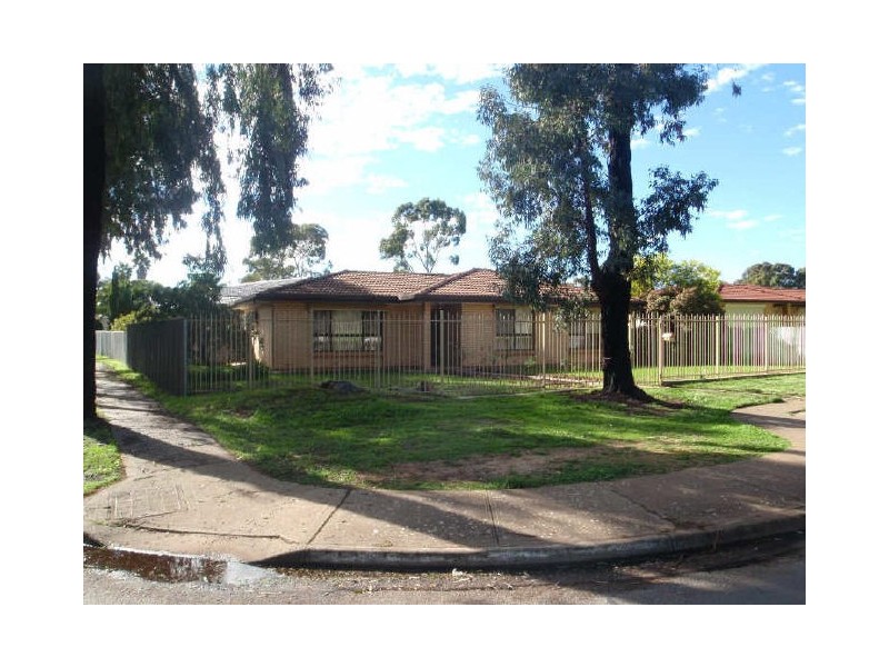 25 Camelot Drive, Paralowie SA 5108