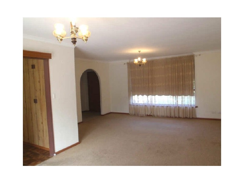 25 Camelot Drive, Paralowie SA 5108