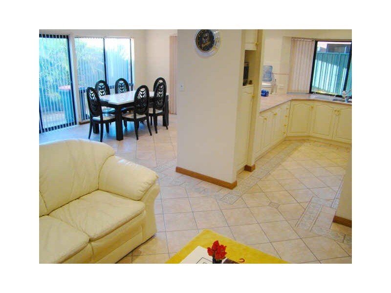 7 Brownhill Lane, Mawson Lakes SA 5095