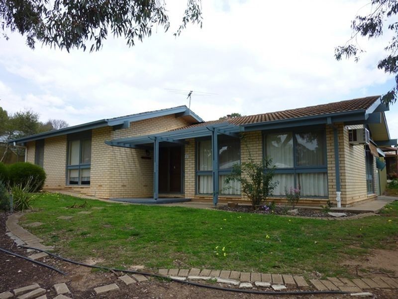 11 Landy Avenue, Gulfview Heights SA 5096