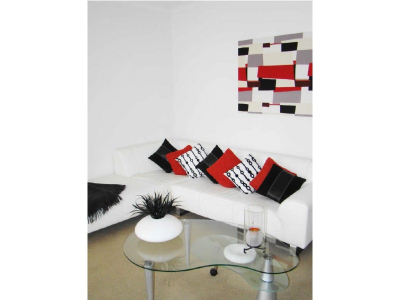 24 Swan Circuit, Mawson Lakes SA 5095