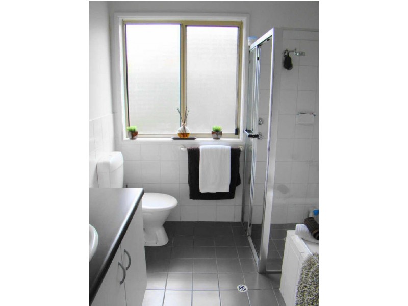 24 Swan Circuit, Mawson Lakes SA 5095