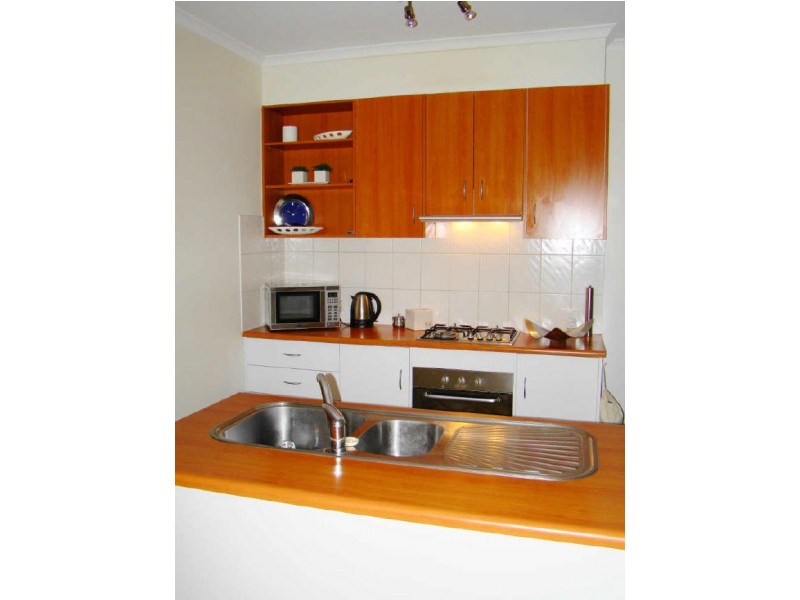 24 Swan Circuit, Mawson Lakes SA 5095