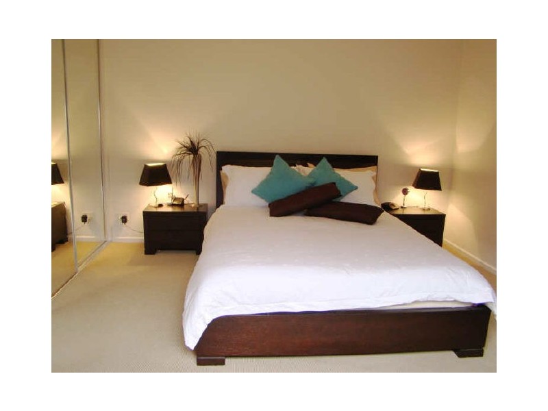 24 Swan Circuit, Mawson Lakes SA 5095