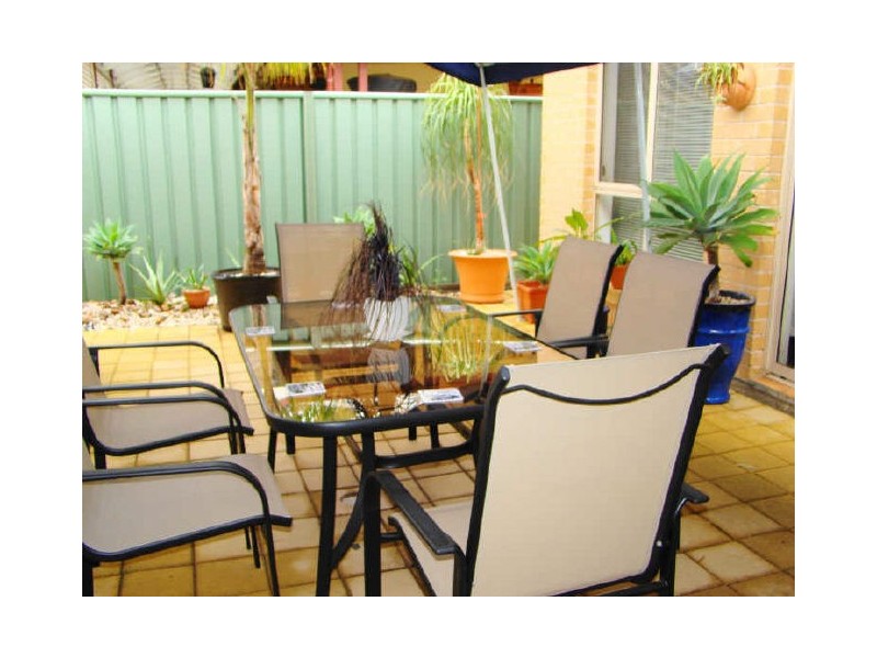 24 Swan Circuit, Mawson Lakes SA 5095