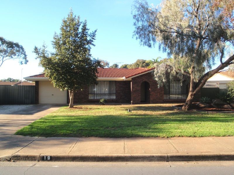 19 Camelot Drive, Paralowie SA 5108
