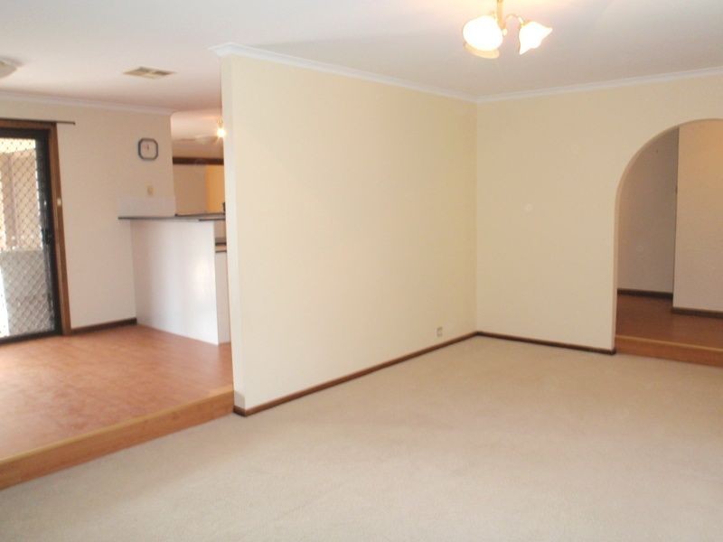 19 Camelot Drive, Paralowie SA 5108