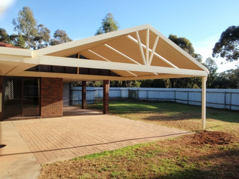 19 Camelot Drive, Paralowie SA 5108