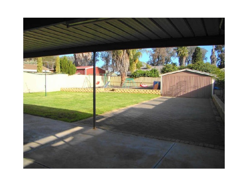 4 Hollins Court, Salisbury Downs SA 5108