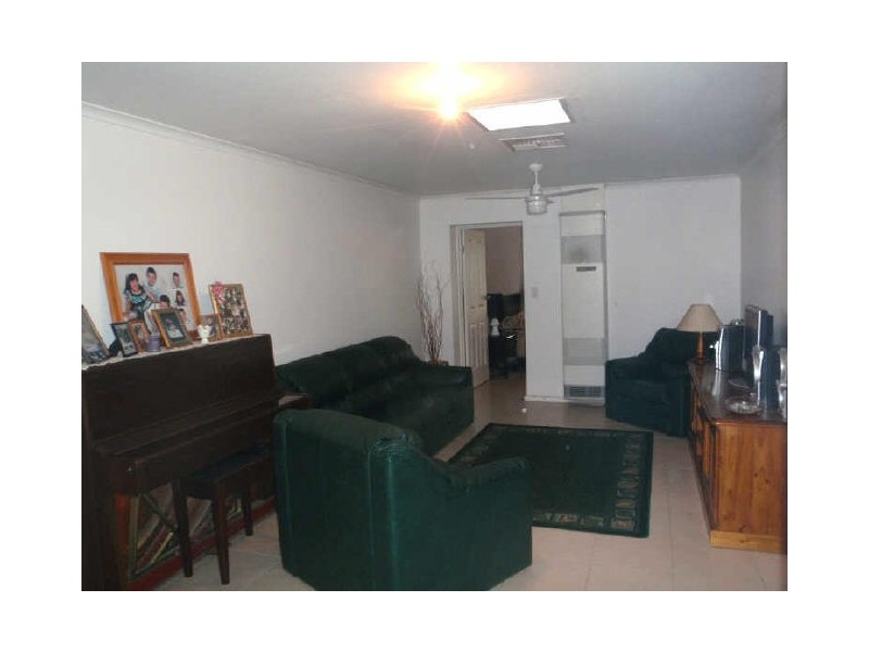 1 Mornes Court, Parafield Gardens SA 5107