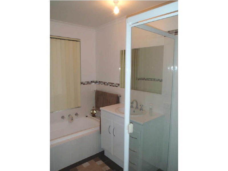 1 Mornes Court, Parafield Gardens SA 5107