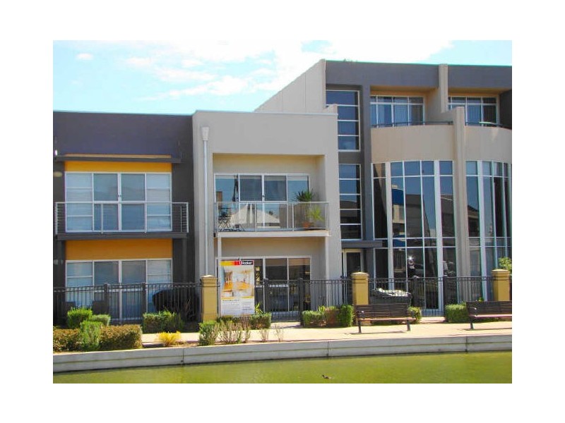 6 Azores Court, Mawson Lakes SA 5095