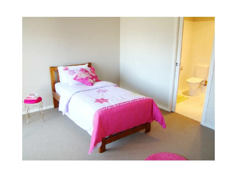 6 Azores Court, Mawson Lakes SA 5095