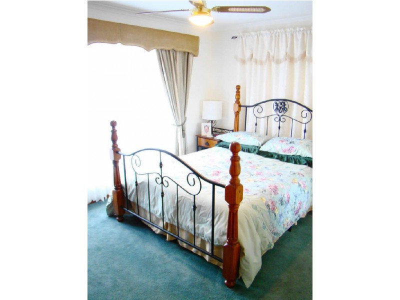 18 Henryk Drive, Hillbank SA 5112