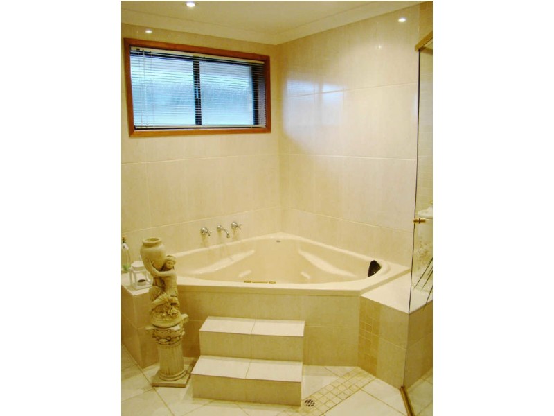 18 Henryk Drive, Hillbank SA 5112