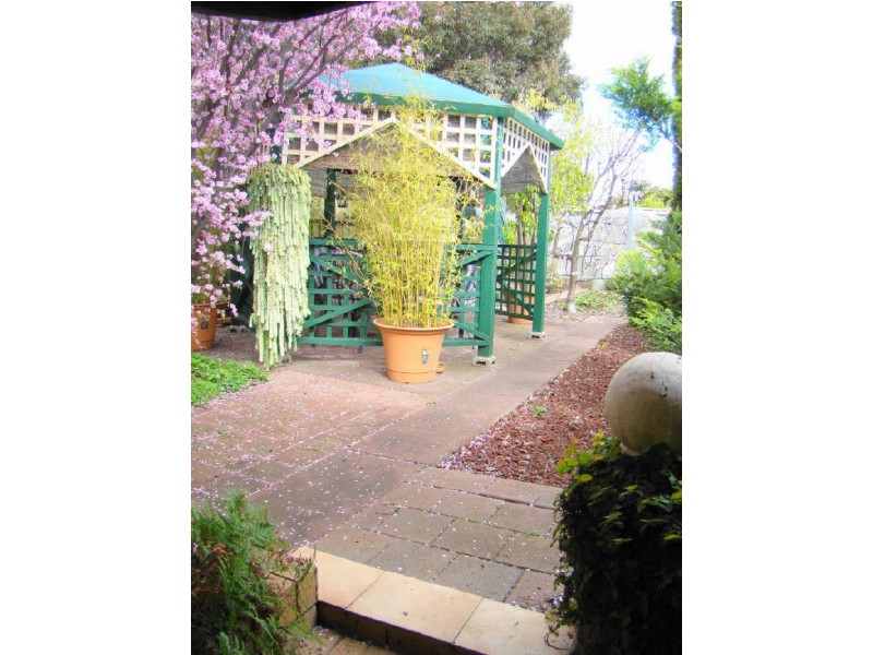 18 Henryk Drive, Hillbank SA 5112