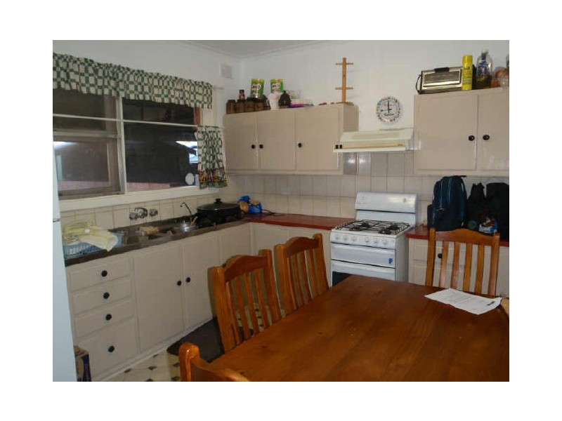 8 Secomb Avenue, Parafield Gardens SA 5107