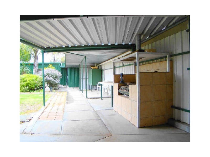 3 Alba Court, Salisbury Downs SA 5108