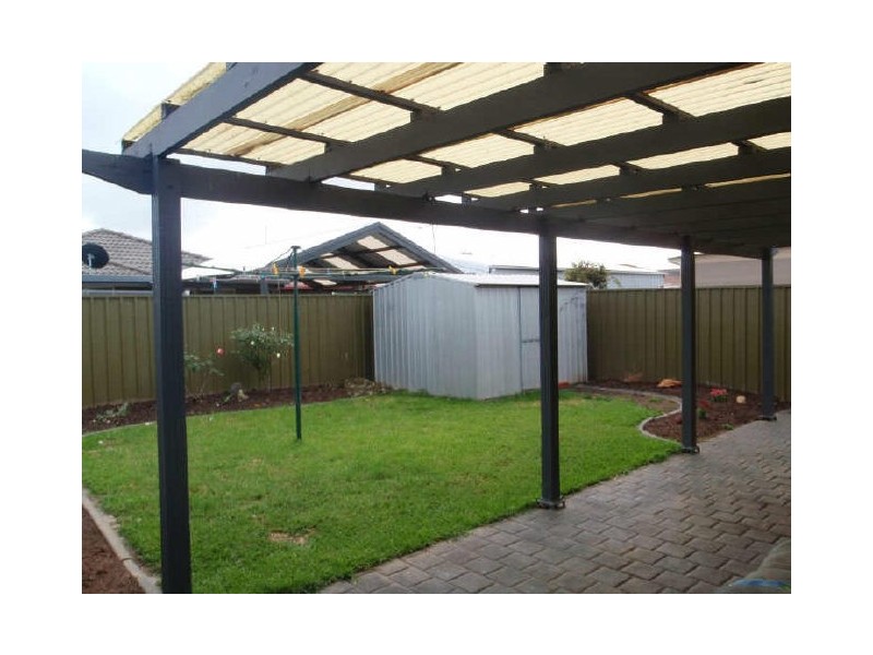 33 Casanor Crescent, Paralowie SA 5108