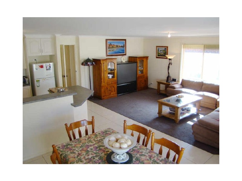 100 Springbank Boulevard, Burton SA 5110