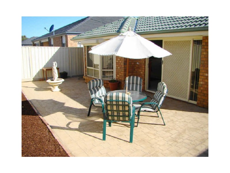 100 Springbank Boulevard, Burton SA 5110