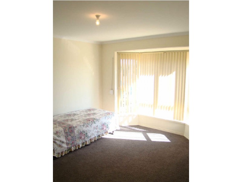 100 Springbank Boulevard, Burton SA 5110