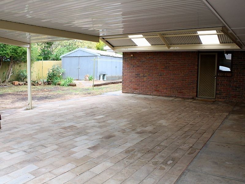 76 Canterbury Drive, Salisbury Heights SA 5109