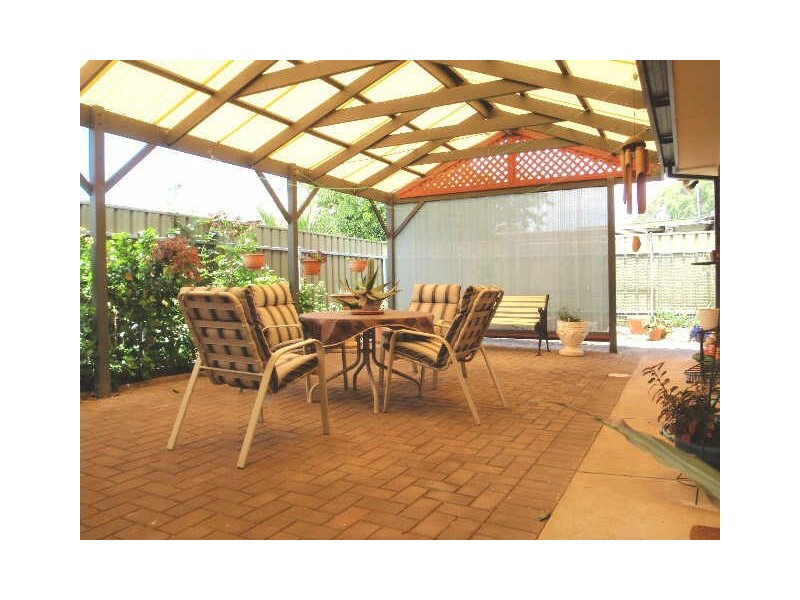 2/27 Carey Street, Salisbury SA 5108