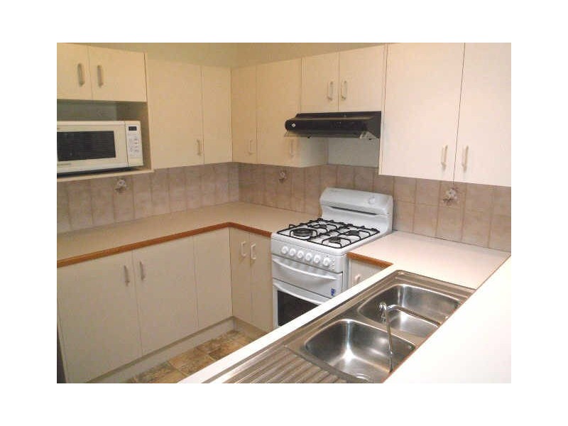 2/27 Carey Street, Salisbury SA 5108