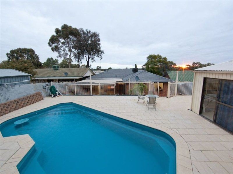 15 Kosmina Avenue, Hillbank SA 5112