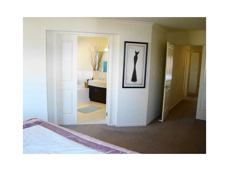 5 Grenada Court, Mawson Lakes SA 5095