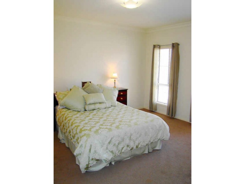 5 Grenada Court, Mawson Lakes SA 5095