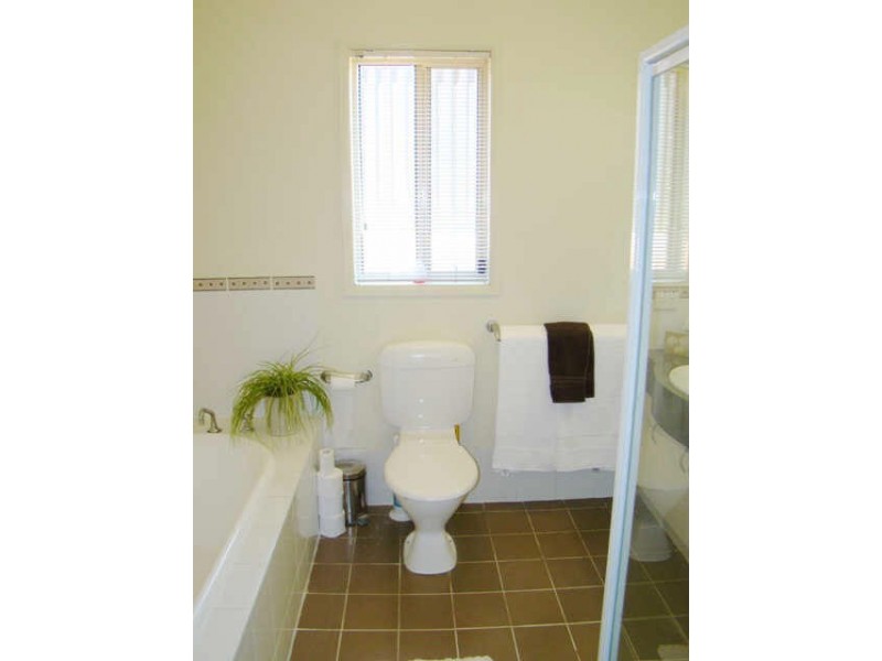 5 Grenada Court, Mawson Lakes SA 5095