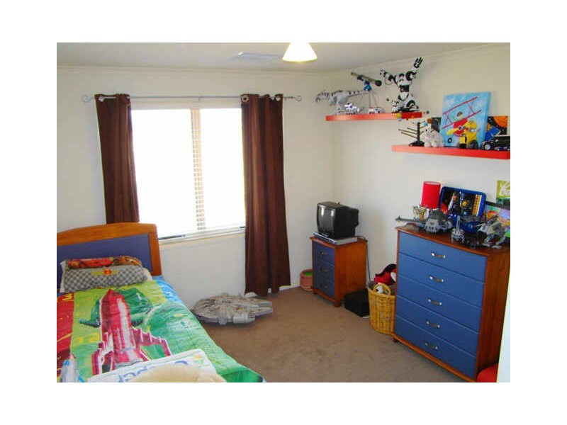 5 Grenada Court, Mawson Lakes SA 5095