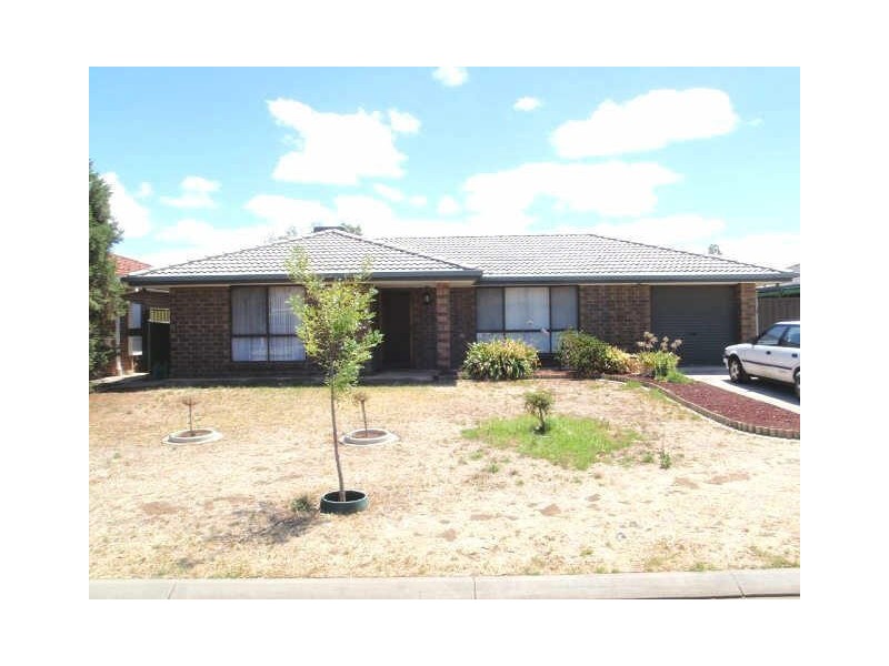 9 General Drive, Paralowie SA 5108