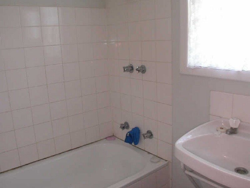 8 Dayman Street, Elizabeth Park SA 5113